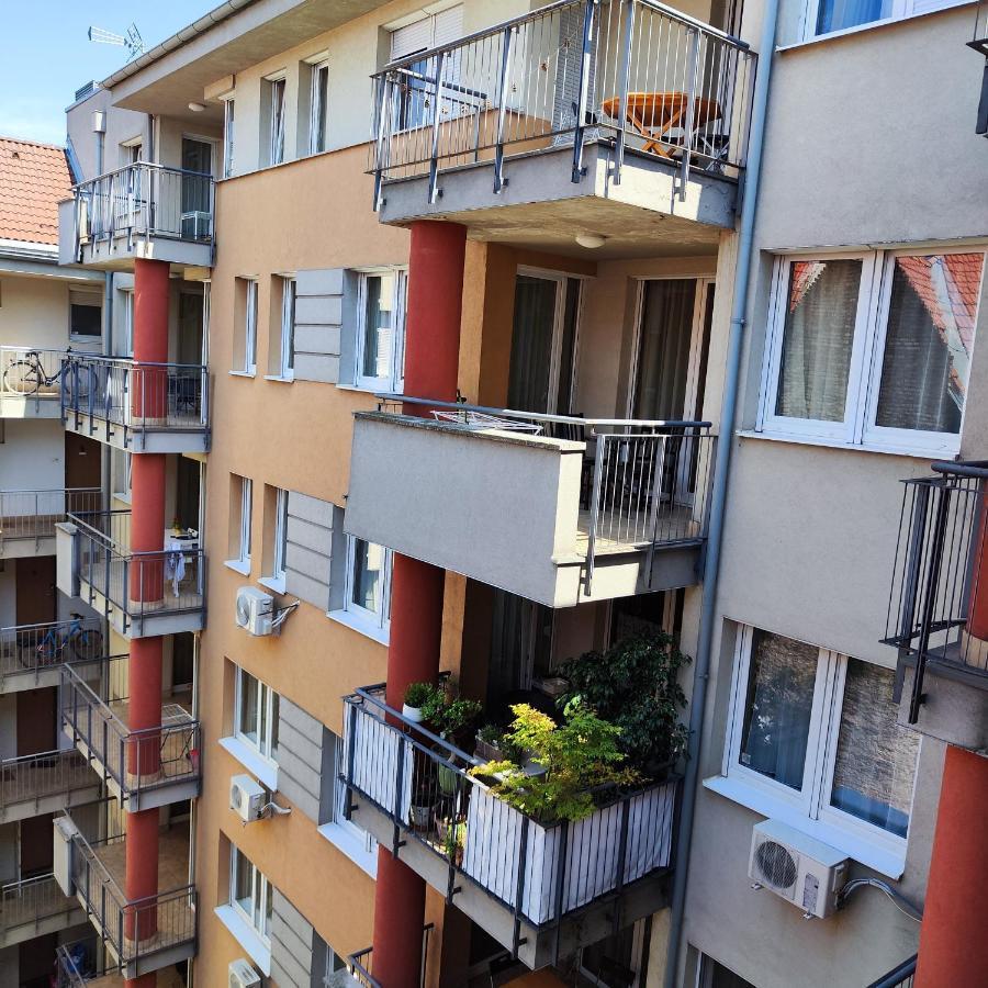 Dolce Vita Zafir Apartman Будапешт Экстерьер фото